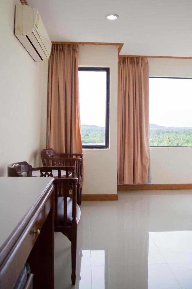 Sinkiat Thani Hotel Satun Exteriör bild